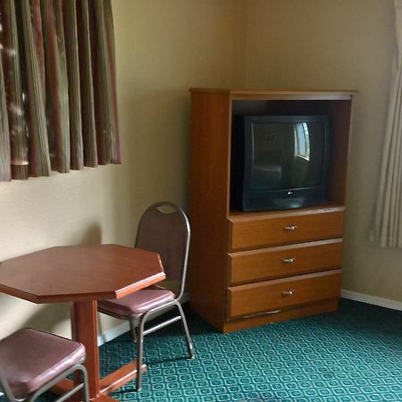 Portland Value Inn And Suites ภายนอก รูปภาพ