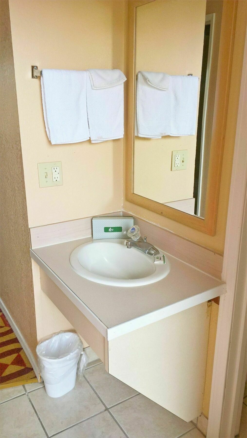Portland Value Inn And Suites ภายนอก รูปภาพ